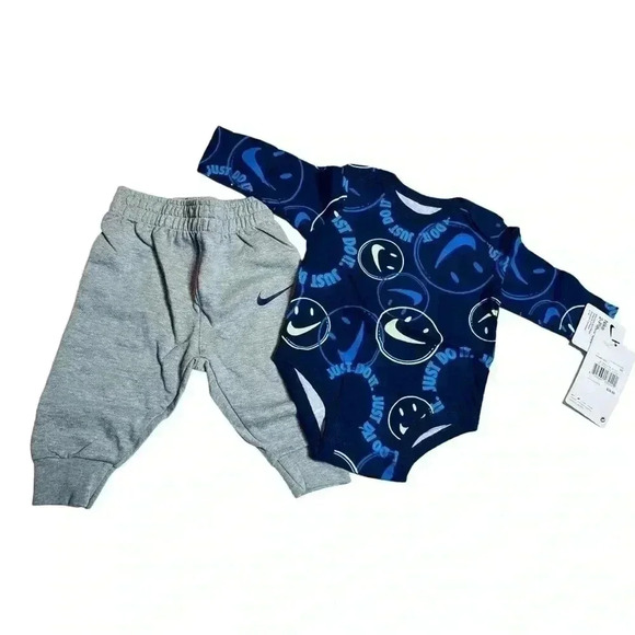 Nike Baby Boys Long Sleeve Bodysuit and Pants Set Size 3 Months Blue/Grey NWT - Picture 2 of 5